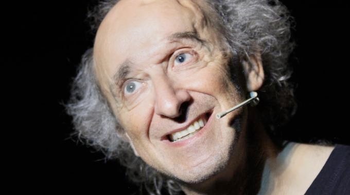 grazie per avermi fatto spaccare dalle risate da ragazzino, che la terra ti sia lieve 🫶