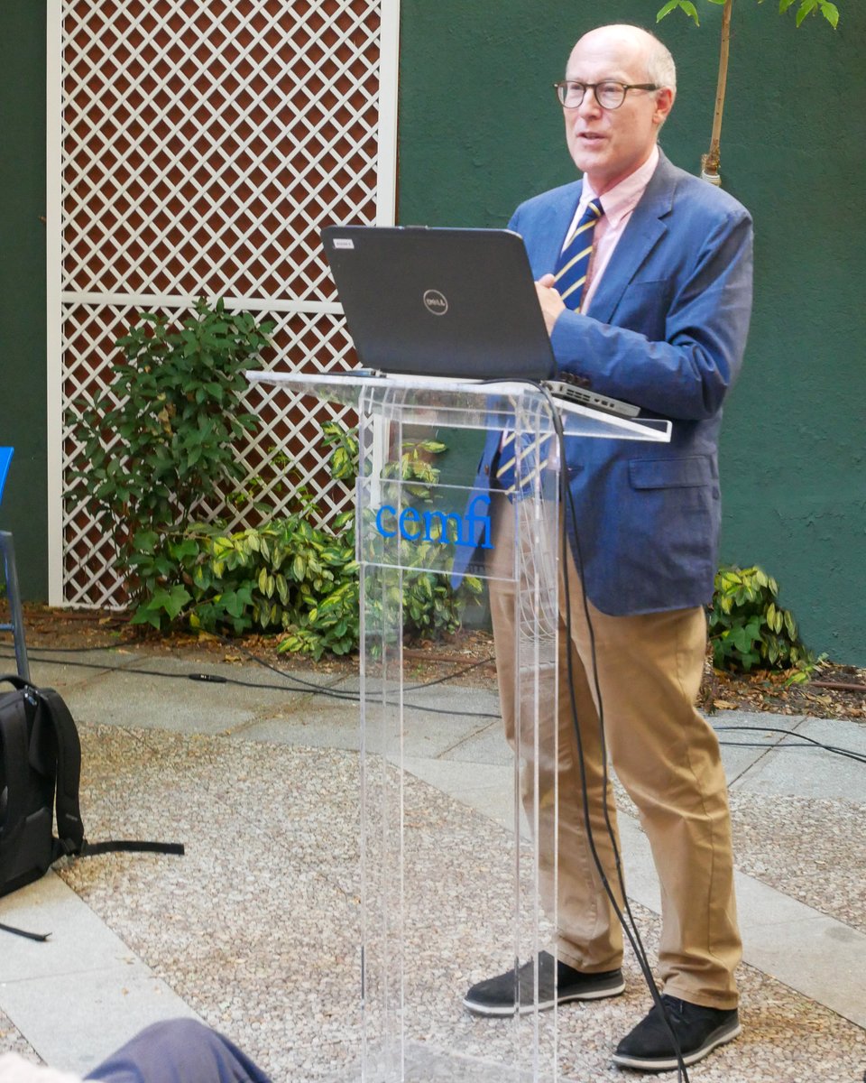 CEMFInews's tweet photo. Tim Besley (London School of Economics) delivers the opening lecture of the academic year 2022-2023 entitled “Political Economy of Climate Action”

https://t.co/CMXtX96Xp4 https://t.co/rBmSoy0rbi