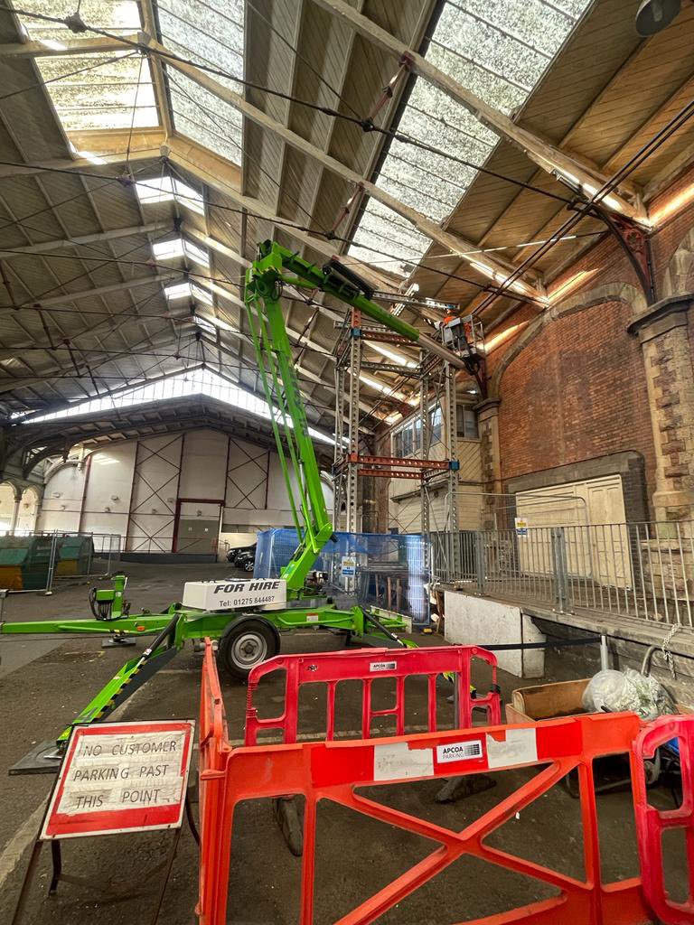 FutureMastics's tweet photo. Back at Bristol Temple Meads station providing our battery powered cherry picker and operator services. #cherrypicker #cherrypickerhire #accesshire #batterypowered #cherrypickerandoperator #spiderlift #ipaf #niftylift #highlevelaccess #accesshire #safeaccess #Bristol #Southwest https://t.co/BhOh4ReUf3