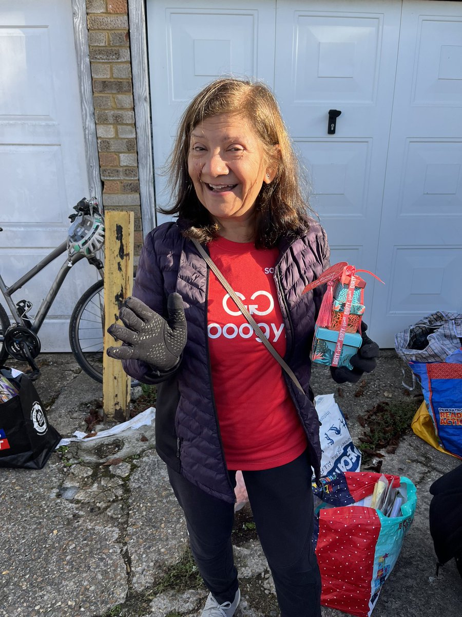 sut_yee's tweet photo. Celebrating Helen reaching 50th Good Deed today with a surprise visit from Manjit Birk who will be collecting her race number for LDM. Todays task was organising Christmas gifts into piles ready to go to the shop floor. https://t.co/pVHIblkmPH