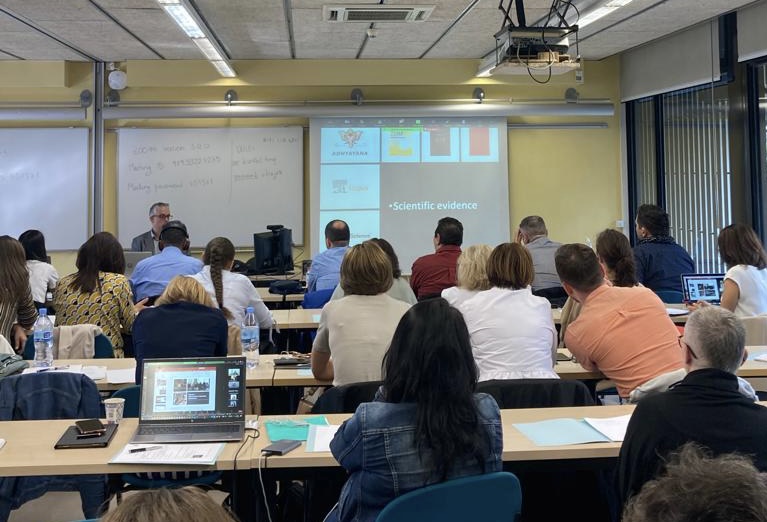 Dive-In-Dialogue tweet media