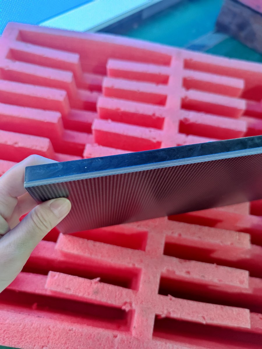 LeeVigdis's tweet photo. X~COB type good choice, waterproof ,anti-collision 
P1.25 / P1.53 / P1.56 / P1.667 / P1.875 / P1.86 
Front maintenance with magnet .easy service 
Die-casting aluminum cabinet 640*480mm #ledscreen #ledvideowall #leddisplays #ledrental #ledpanel #media #event #ledshow #pantallasled https://t.co/nFpHEOoDc2