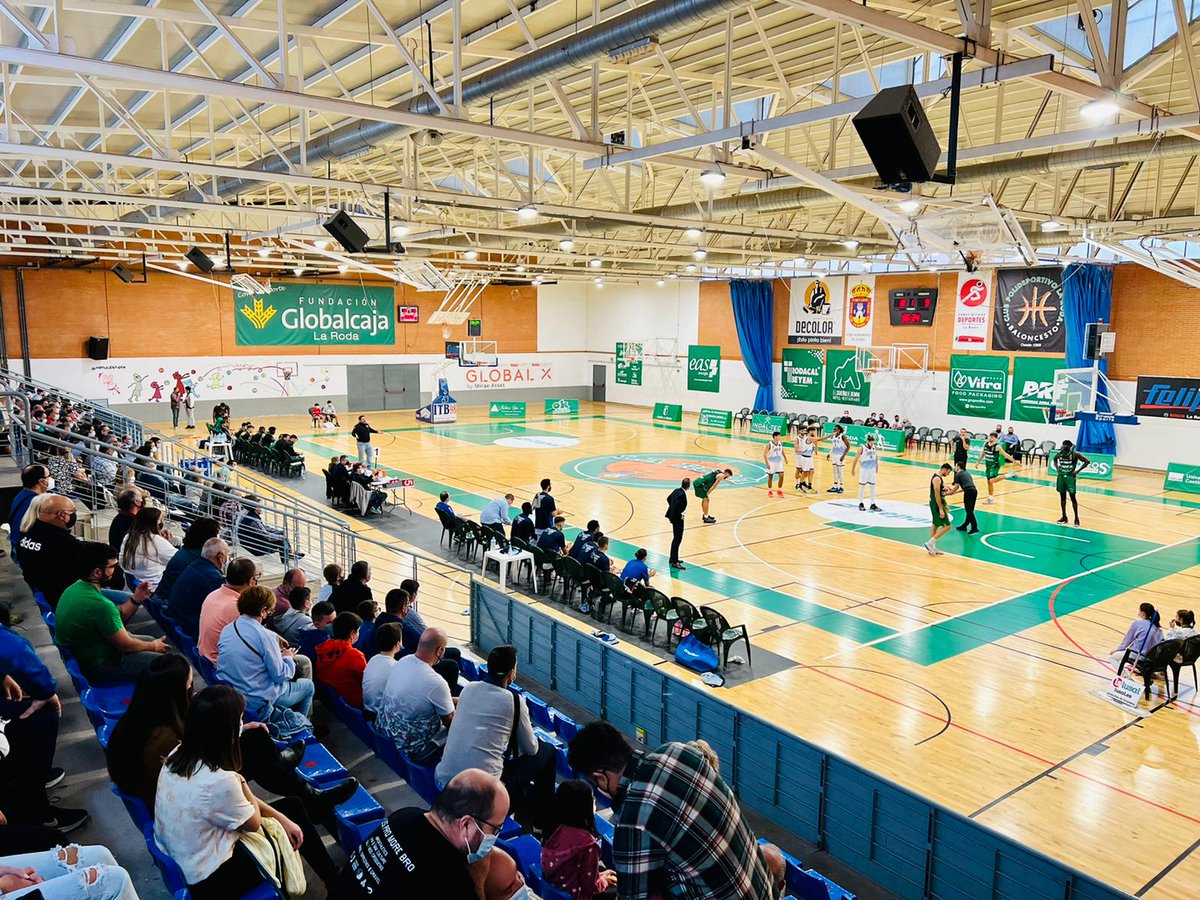 cplaroda1's tweet photo. Se podrán renovar abonos y recoger los carnets de los ya renovados, tanto en el amistoso del jueves 29 a las 20:15 h entre el @DecolorFGLaRoda y @cbalginet como en la semifinal del Trofeo JJCC del sábado uno de octubre a las 19h, entre el @DecolorFGLaRoda y @CBAlmansa https://t.co/Za6KlJCHnD