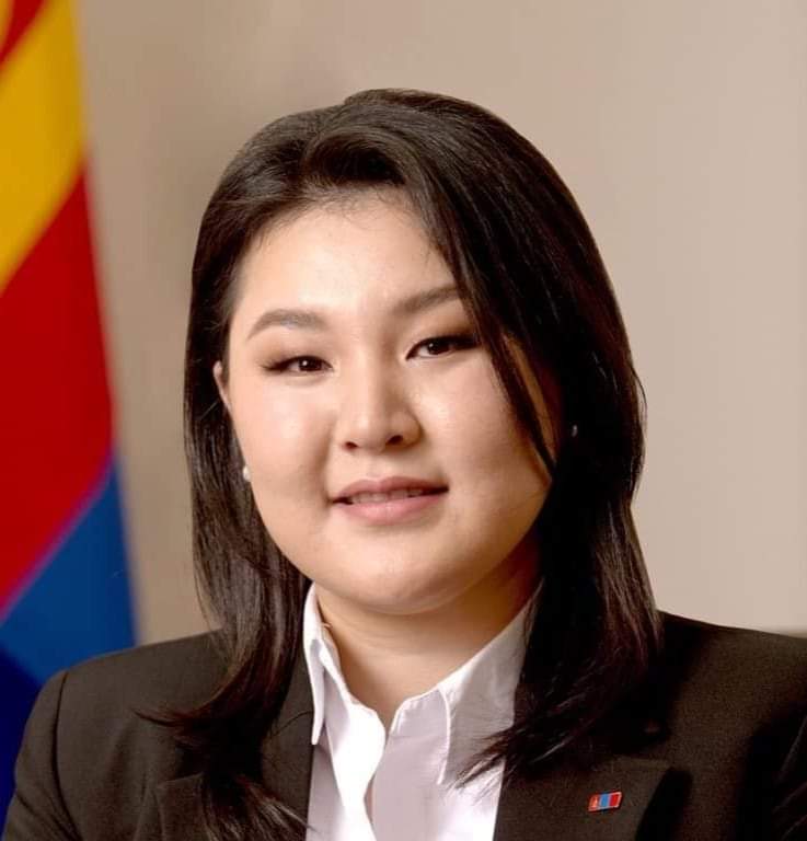 Ховд аймгийн засаг дарга Э.Болормаа өдрийн 280.000₮ үнэтэй 
"Талын буудал" зочид буудалд амьдарч байна.