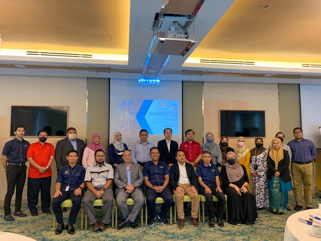 FuturiseMY's tweet photo. Futurise conducted a workshop with @MOTMalaysia, government agencies, stakeholders, and universities on the development of AV Passenger Service Safety Guideline that is expected to be published by the end of the year.

#MyAV #AutonomousVehicle #Transport https://t.co/iKRv5Rs290
