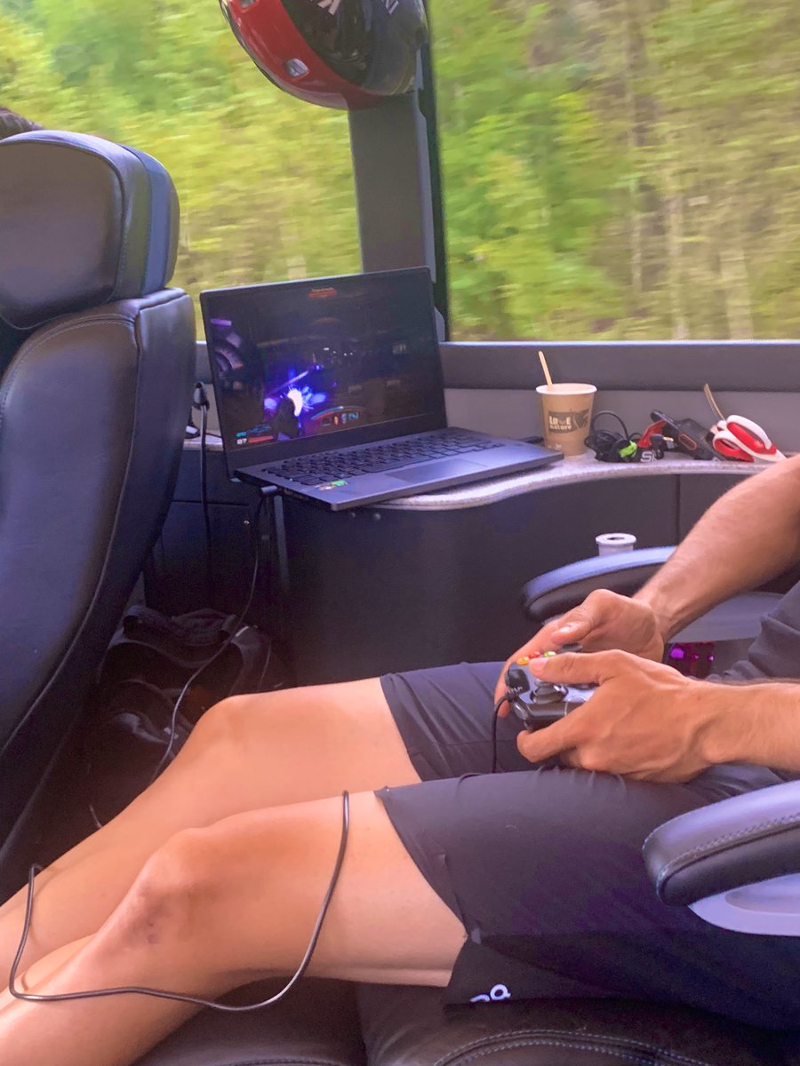 Geraint Thomas tweet media