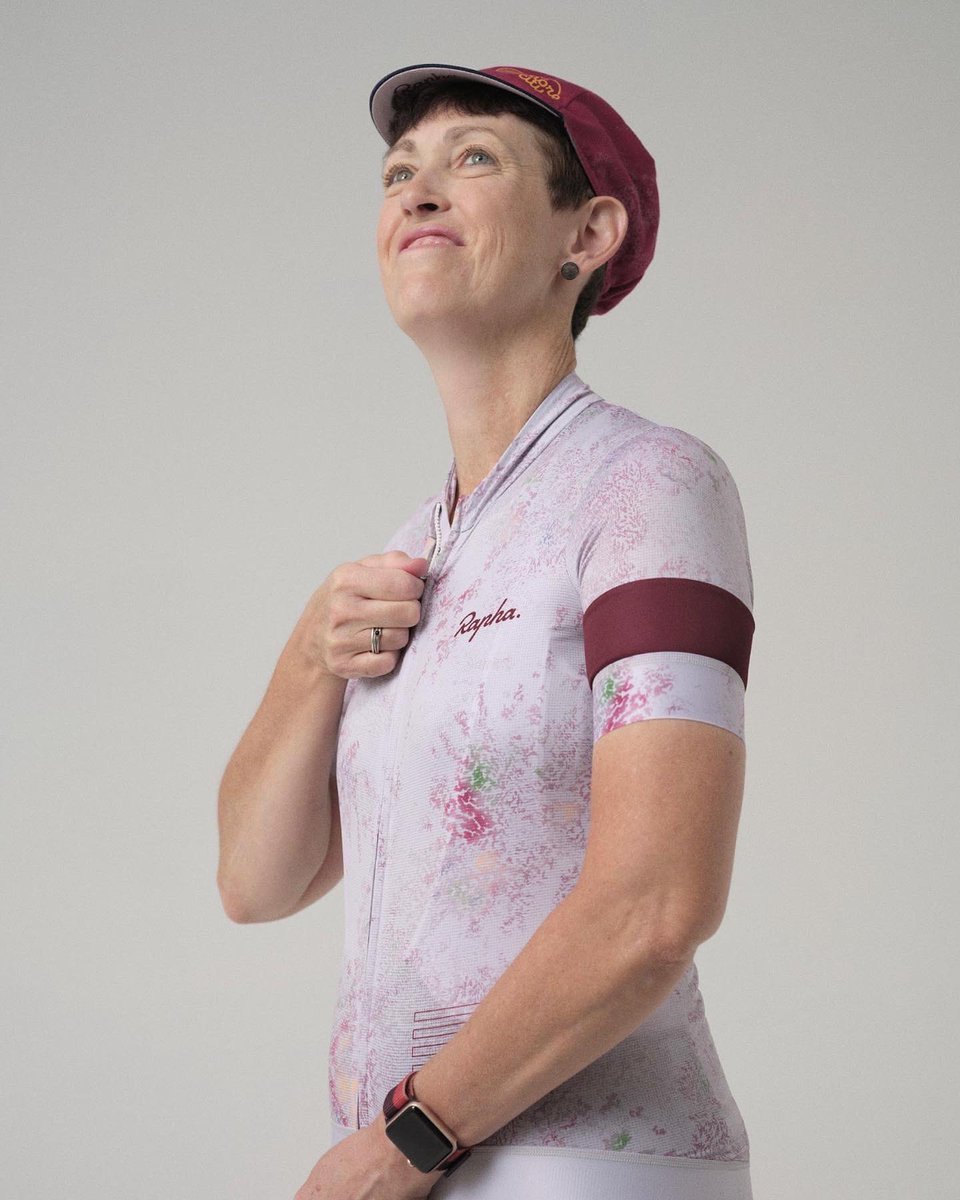 The fabulous One More City 2022 collection is now live on @rapha rapha.cc/gb/en/one-more… All proceeds to fund research into new treatments for secondary breast cancer @ICR_London This year’s design was inspired by the ICR’s annual science imaging competition.