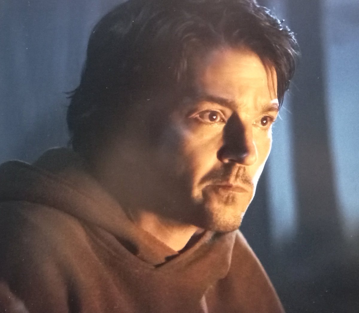 #Andor Spoilers
.
.
. 
. 
. 
he just wants his food i'm crying