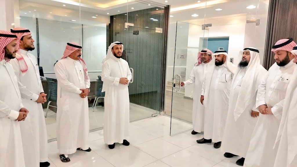 بحضور رئيس مجلس الإدارة
أ.عبدالله الفايز وأعضاء المجلس دشنت #جمعية_كفى #جدة مركز #كفى للرعاية والتأهيل بحُلته الجديدة.

#وطن_رابح_بأهله