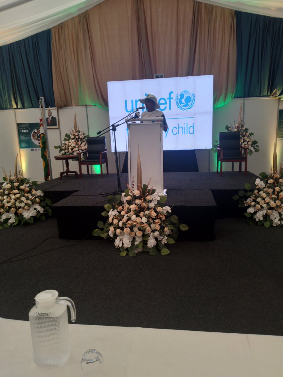 Deputy Minister of Environment, Climate, Tourism and Hospitality Industry Hon Barbara Rwodzi delivering her address. Follow live on Facebook: facebook.com/LCOYZimbabwe/v… #climatechange #LCOYZimbabwe22 @ClimateZimDept @METHI_Zimbabwe @UNICEFZIMBABWE @UNDPZimbabwe