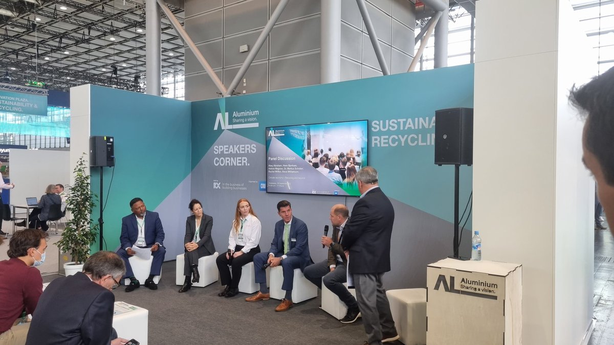 pragnarsson's tweet photo. Interesting panel discussion on Sustainability &amp; Recycling at the Aluminium Fair in Düsseldorf. @NorskHydroASA #HammererAluminium @CRUGROUP @DuckerWorldwide @EU_Aluminium https://t.co/JydzN6DDaF