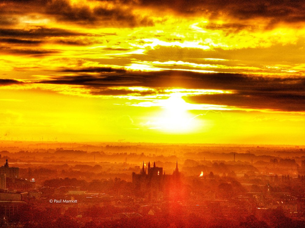 Sunny but chilly in Peterborough as the sun rises behind Peterborough Cathedral #peterboroughcathedral #cathedral  #Peterborough #Cambridgeshire #sunrise #weather #autumn #autumngold #dronephotography #dji #newsphotography #thebppa #potd