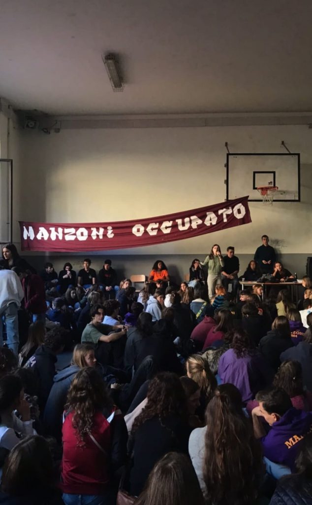 LA PRIMA OCCUPAZIONE DELL'ANNO

Manzoni, le ragioni di un’occupazione

<a href="/radiondadurto/">Radio Onda d'Urto</a> <a href="/DinamoPress/">DinamoPress</a> <a href="/Muhlbauer_/">Luciano Muhlbauer</a>
<a href="/alexfoti/">@alexfoti@mastodon.bida.im</a> <a href="/MAntifascista/">memoria_antifascista</a> <a href="/infosubmarine/">The Submarine</a> <a href="/radiopopmilano/">Radio Popolare</a> 

milanoinmovimento.com/studenti/manzo…