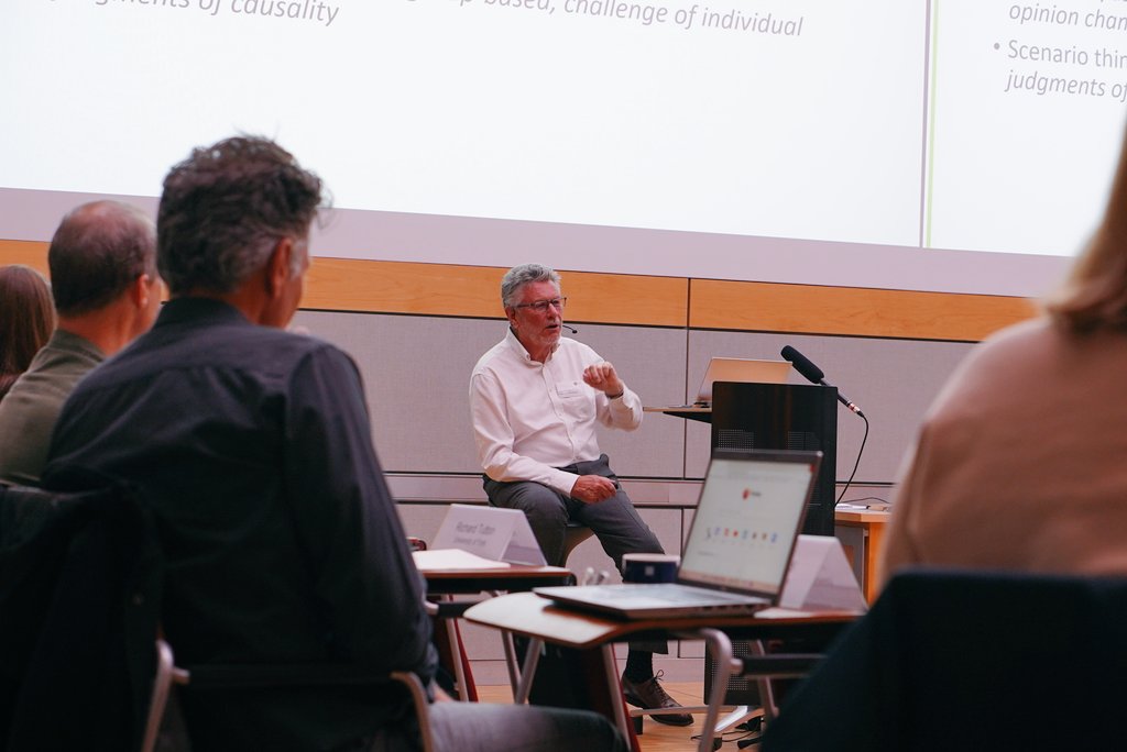 eggroup_lmu's tweet photo. George Wright from @UniStrathclyde starting the first session by giving an introduction to different methods of assessing the future, #JudgementalForecasting and #ScenarioThinking, and how the latter can help organizations make informed decisions. https://t.co/DN2av8bVlu