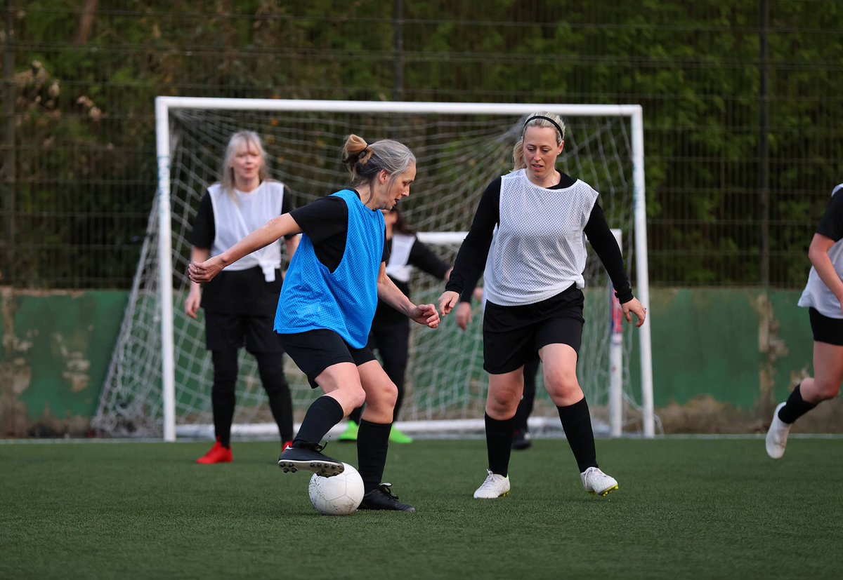 We are currently looking for a Female Recreational Football Development Officer! The exciting role will see you connect and work within local communities, to help keep female recreational football in Hampshire safe, fun and inclusive. Apply here: hampshirefa.com/news/2022/sep/…