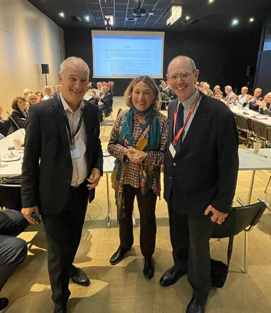 FederationESH's tweet photo. Au #CongrèsHlm de Lyon, @VFournier_ et l'ensemble du Conseil Fédéral des Esh remercie les conseillers sortants pour leur implication durant leurs mandats.
@UnionHlm https://t.co/rro8Zswfe7