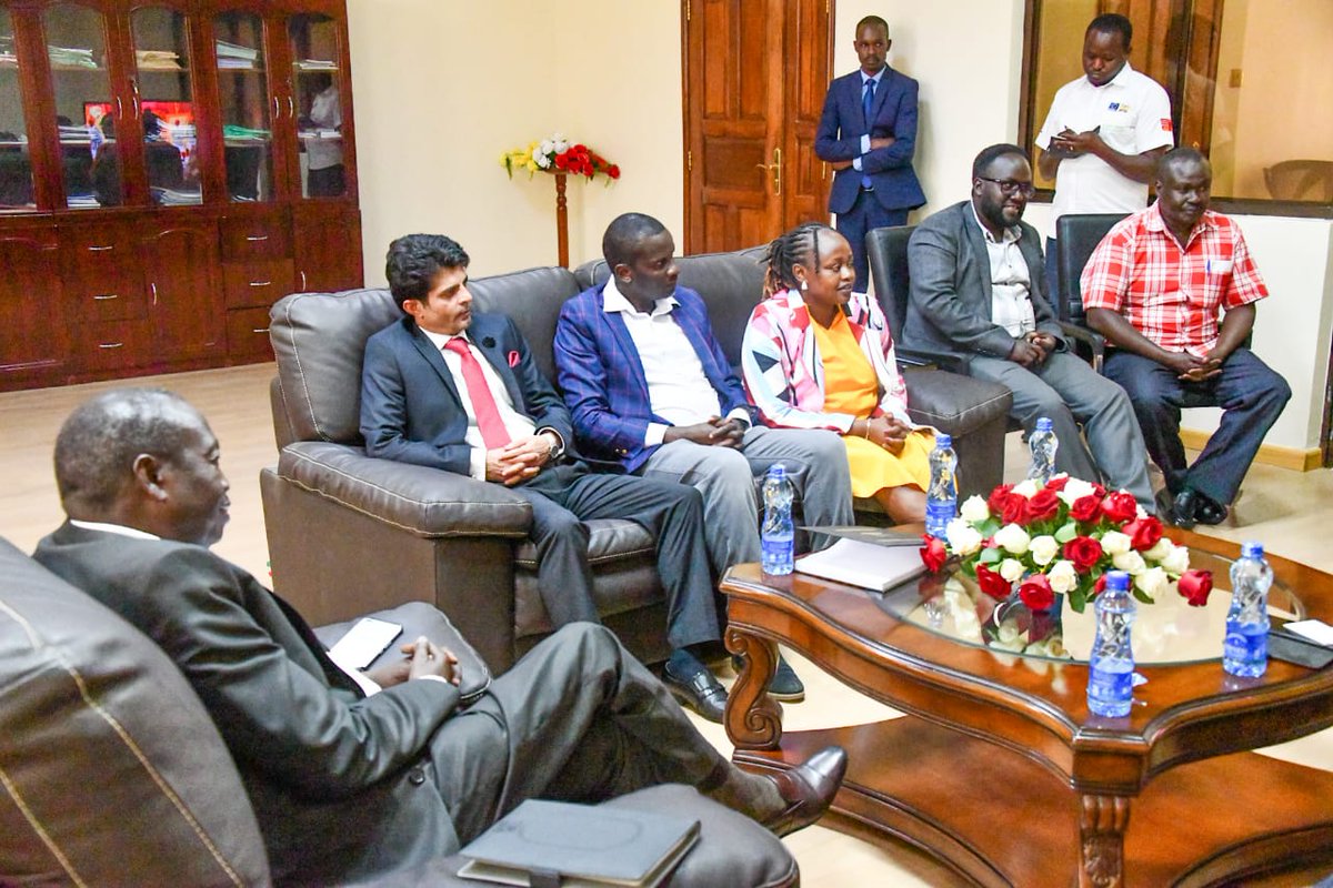Governor_Cheboi's tweet photo. This afternoon, we held a bilateral talk with Mr. LD Khan a representative of Pakistan High Commission Nairobi and team of Kenya National Chamber of Commerce and Industry (KNCCI) to deliberate on the areas of mutual cooperation and partnership.
@PakinKenya https://t.co/Qq6tSFyX6D