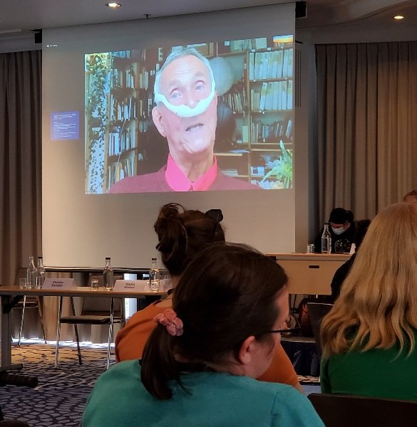 EUCAP_autism's tweet photo. Session 3, on the need for a Europe-wide campaign on personal assistance. Adolf Ratzka pointed out that although group homes of 4-6 people are not considered institutions in many countries, under the UN CRPD they are considered such as soon as staff is shared. 
#FD22 https://t.co/JLz3Ng65ja