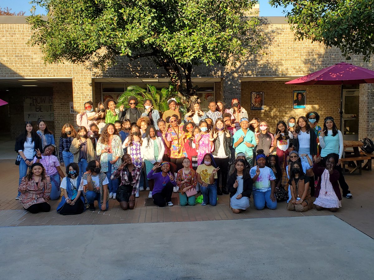 YWLA_AISD's tweet photo. "Can You Dig It!!!!"   A Moment in Time Spirit Week sponsored by @YWLA_AISD Student Council. Today we are grooving w/60's attire! ☮️PEACE, MAN! @ywprep @AldineISD @lmamerson @drgoffney https://t.co/X1erKGphK5