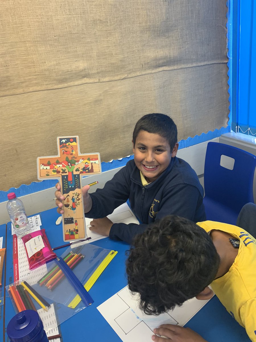 StPetersYr5's tweet photo. To finish our reflective filled day, we are making our own Salvadorian crosses, thinking about what makes us special #HandToMouth #LettersForCreation https://t.co/sKm0y4nWfK