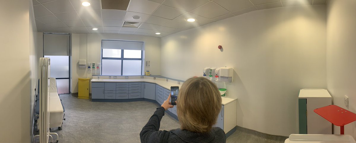 RachAnglin14's tweet photo. Chief II cardiac physiologist, Frances O’Sullivan from SVUH looking at the new cardiology assessment space in the chronic disease hub in Bray @svuh @Ch6East @HSCPsSVUH @WeHSCPs  @slaintecare #enhancedcommunitycare https://t.co/LRkRWV6CLO