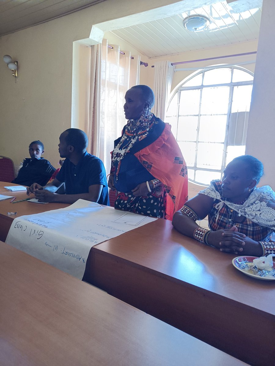 naretintoiye's tweet photo. Capacity building of the Eng'ape Technical Working Group on their roles as a TWG focusing on Naret's Thematic areas. While leveraging on education as the main tool for transformation.
#EndFGM
#EndSGBV
#StopEarlyMarriages
#StopTeengaePregnancies
@Amref_Kenya @Power2YouthKe https://t.co/BJAAOBPSYG
