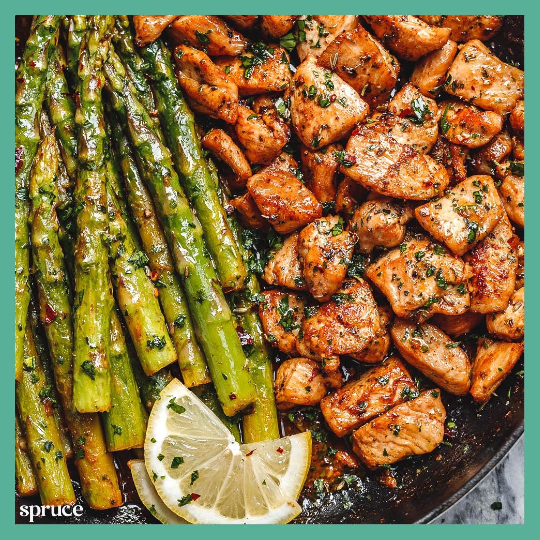 SpruceCrew's tweet photo. We're completely obsessed with this garlic butter chicken bites with lemon asparagus recipe! It's just so good. π€€ And don't worry about doing the dishes, our Spruce Cleaning Pros can do that for you.
https://t.co/zjVdXzAv3x
#GetSpruce #ChoreLess #sprucecrew #easyrecipes #yum https://t.co/7XJhNUIoRI