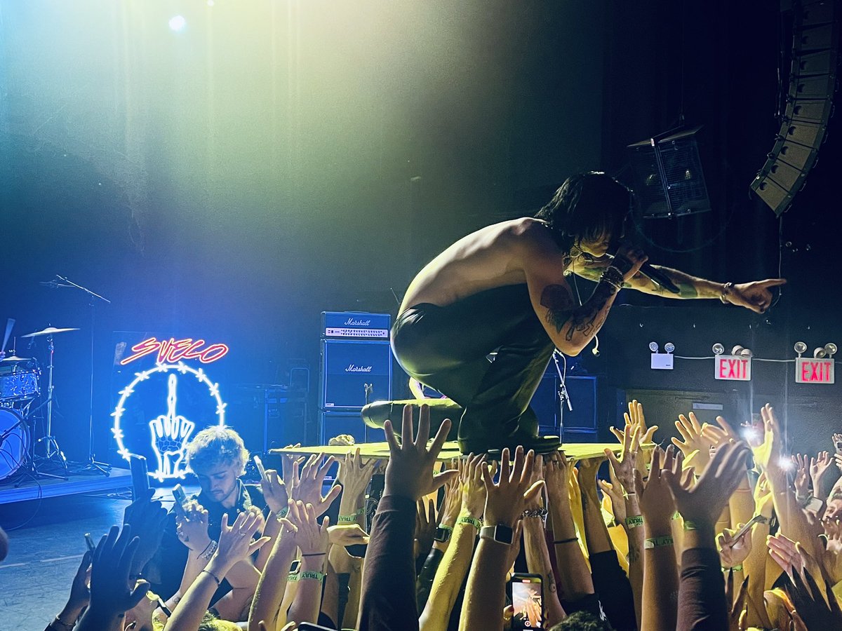 Offwhitetreseis’s pics and videos