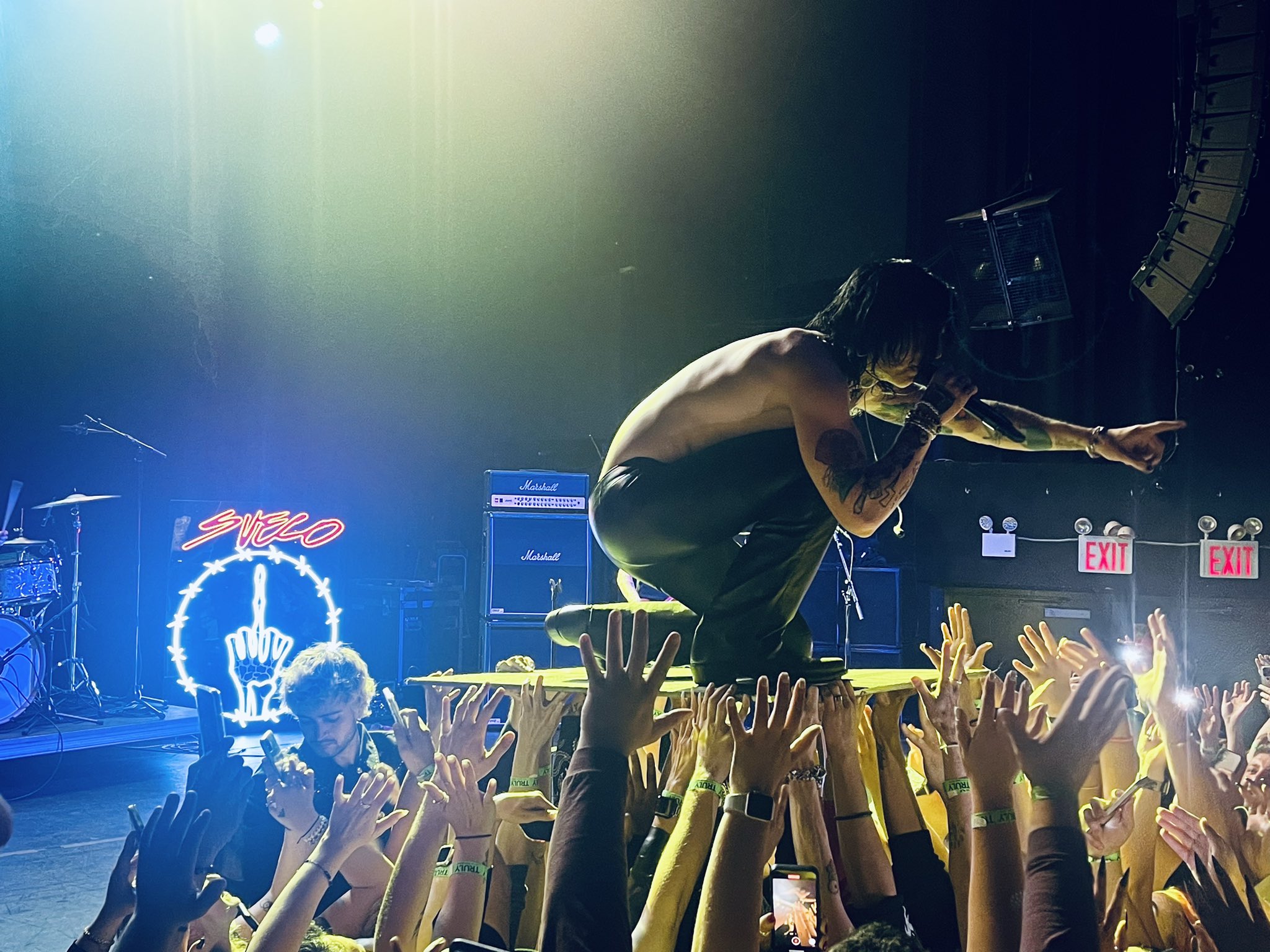 1 pic. @suecothechild fucking killed it @ gramercy theater in NY 🔥 https://t.co/cTdv38ezM5