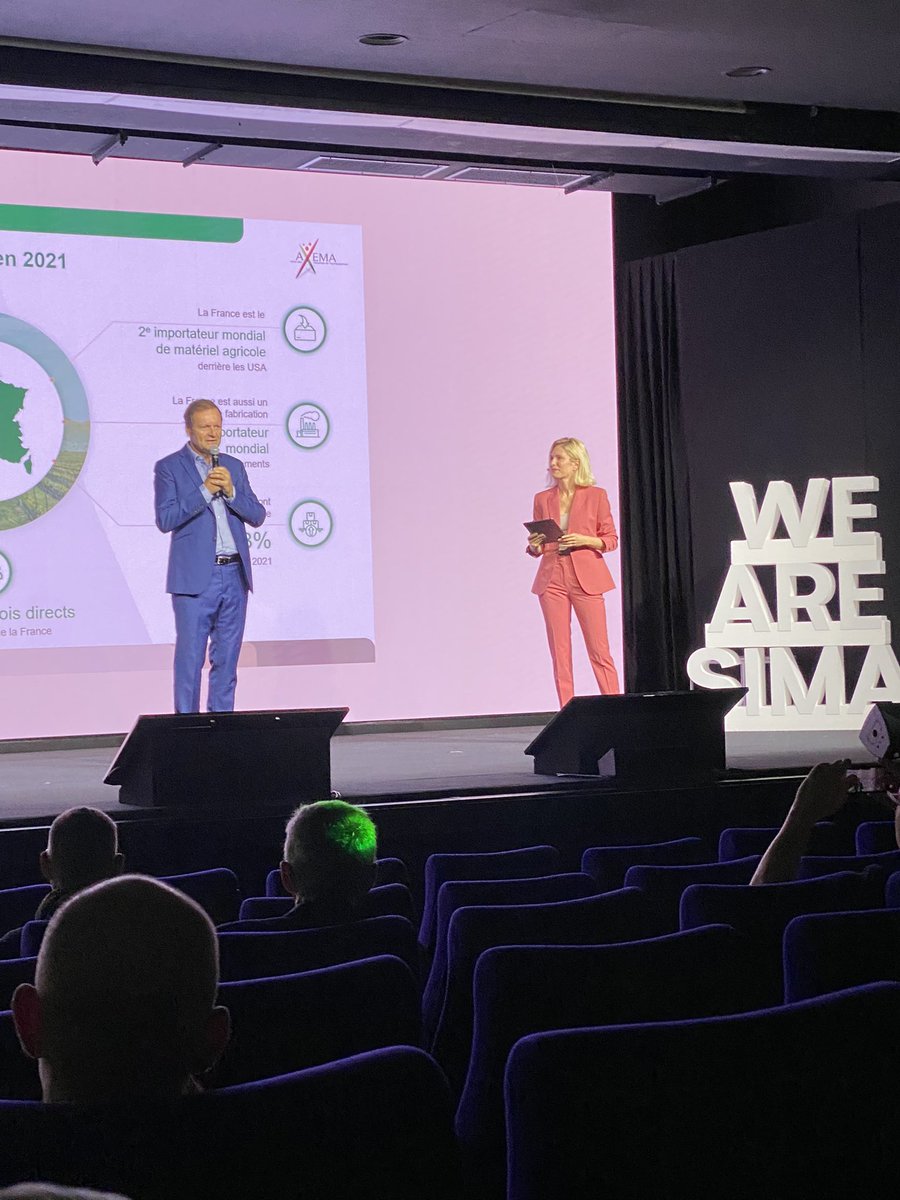 DorotheeKristy's tweet photo. ⏰ j-38 avant le @sima_paris 2022 !
Un centenaire fêté du 6 au 10 nov.
Ravie d'avoir animé le #SimaPressDay en donnant la parole à @AlfanoIsabelle et Frédéric Martin @AxemaFR et @jerlr . #innovation #technologie #agriculturedurable 🚜
@comexposium @LauraSanchez988 https://t.co/lnDQGKKUAd
