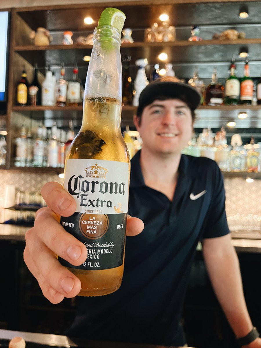 Cantina76's tweet photo. Come hang at #Cantina76 + grab a cold one!🍺 Check out our Happy Hour specials at https://t.co/iGorm6DoDX to see what deals you can take advantage of! https://t.co/vqqdPSyas5
