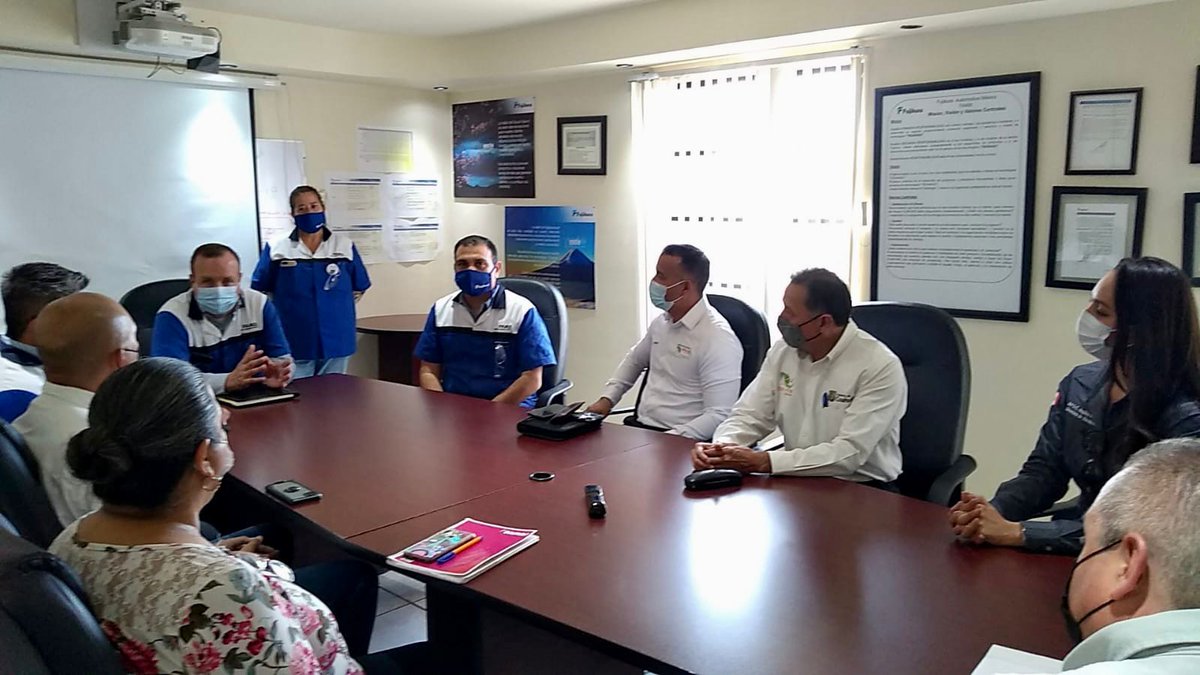 ¡Tenemos grandes noticias! El día de ayer se firmó convenio de #EscalamientoDual con la Empresa Fujikura, gracias al cual se han colocado 10 alumnos de las carreras de Logística y Mantenimiento del Plantel <a href="/CecytecPalau/">CECyTEC Palaú</a>