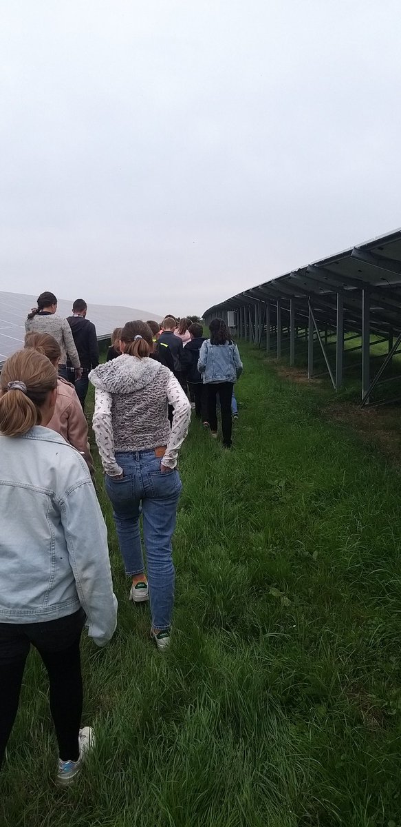 ecole_rai's tweet photo. Vendredi les élèves de CM2 ont eu la chance d'être invités à l'inauguration de la centrale solaire de Rai. Ils ont été accueillis par l'entreprise Quenea qui leur a fait visiter le site. Un moment d'échange intéressant où les élèves ont réinvesti ce qu'ils ont appris en sciences https://t.co/FTXSHCQI82