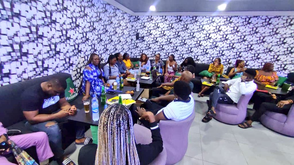 ThePhbc's tweet photo. On Sunday, The Port Harcourt Bookclub reviewed our September #BOTM. The weather wasn't exactly pretty but members of #thephbc and a good number of new faces showed up to discuss themes from the book...

See you in October for another exciting book review. https://t.co/F7dvVB0NIi