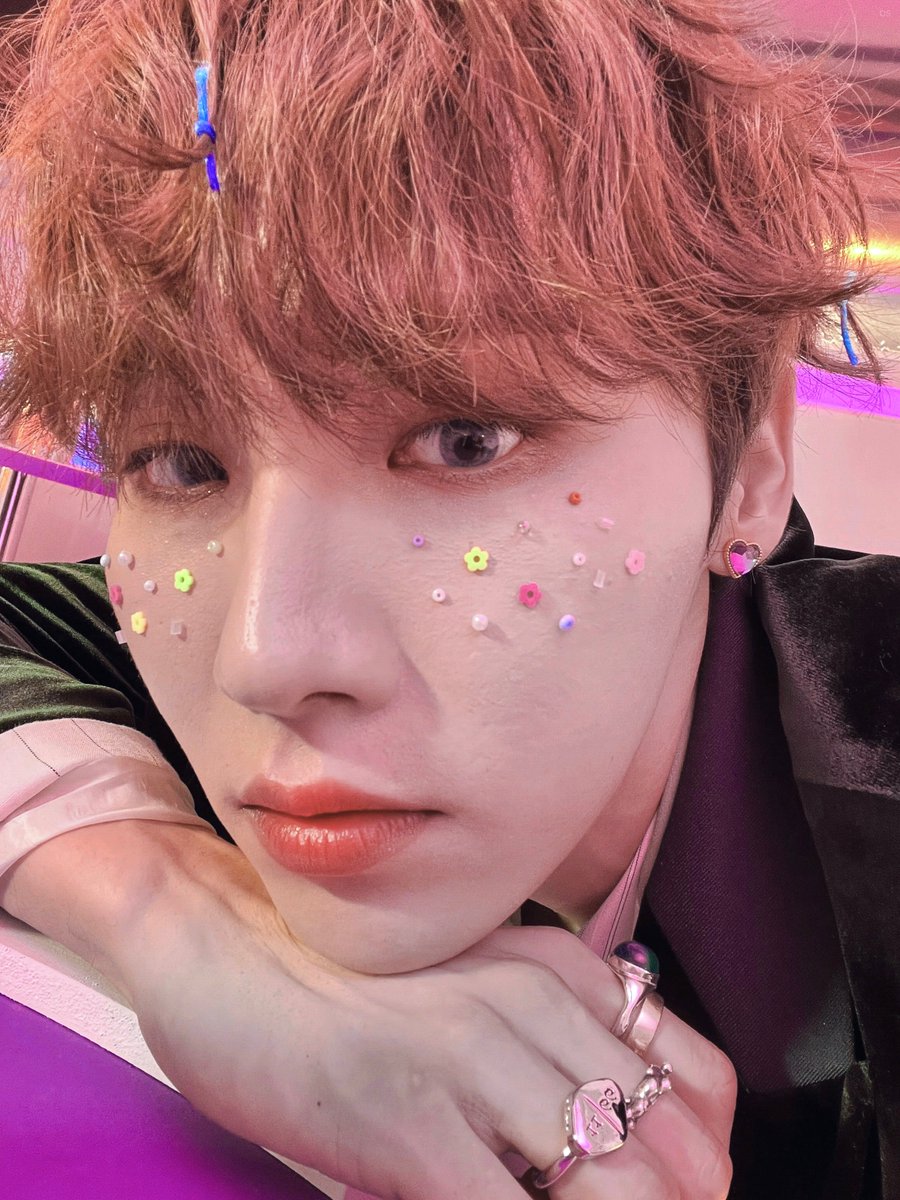 BLOSSOM971015's tweet photo. 너무 이뽀,,🫠🍭

#전웅 #JEONWOONG #AB6IX https://t.co/nW0bCrK2V0