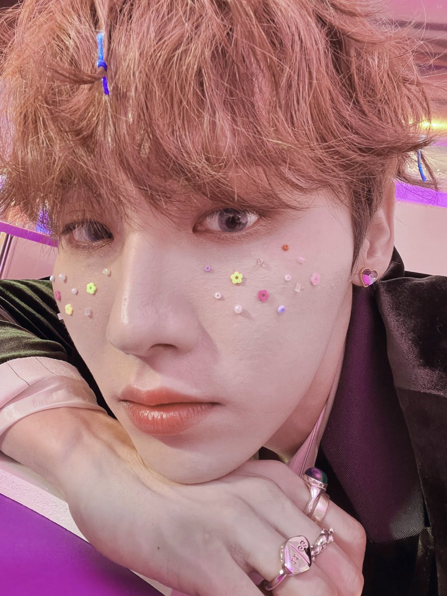 BLOSSOM971015's tweet photo. 너무 이뽀,,🫠🍭

#전웅 #JEONWOONG #AB6IX https://t.co/nW0bCrK2V0