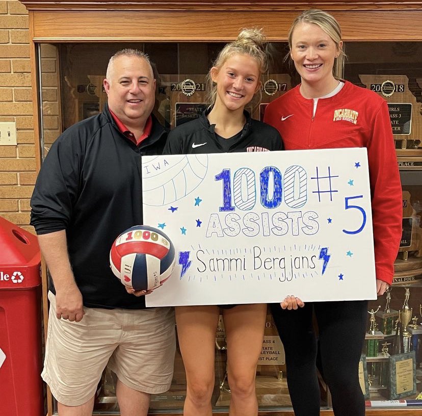 IWAVolleyball's tweet photo. 🚨1000 ASSISTS🚨

Congratulations to Junior Setter Sammi Bergjans for reaching a huge career milestone! Sammi surpassed 1000 assists as a varsity setter this past weekend. Congrats Sammi! https://t.co/8JNOrK8TsO