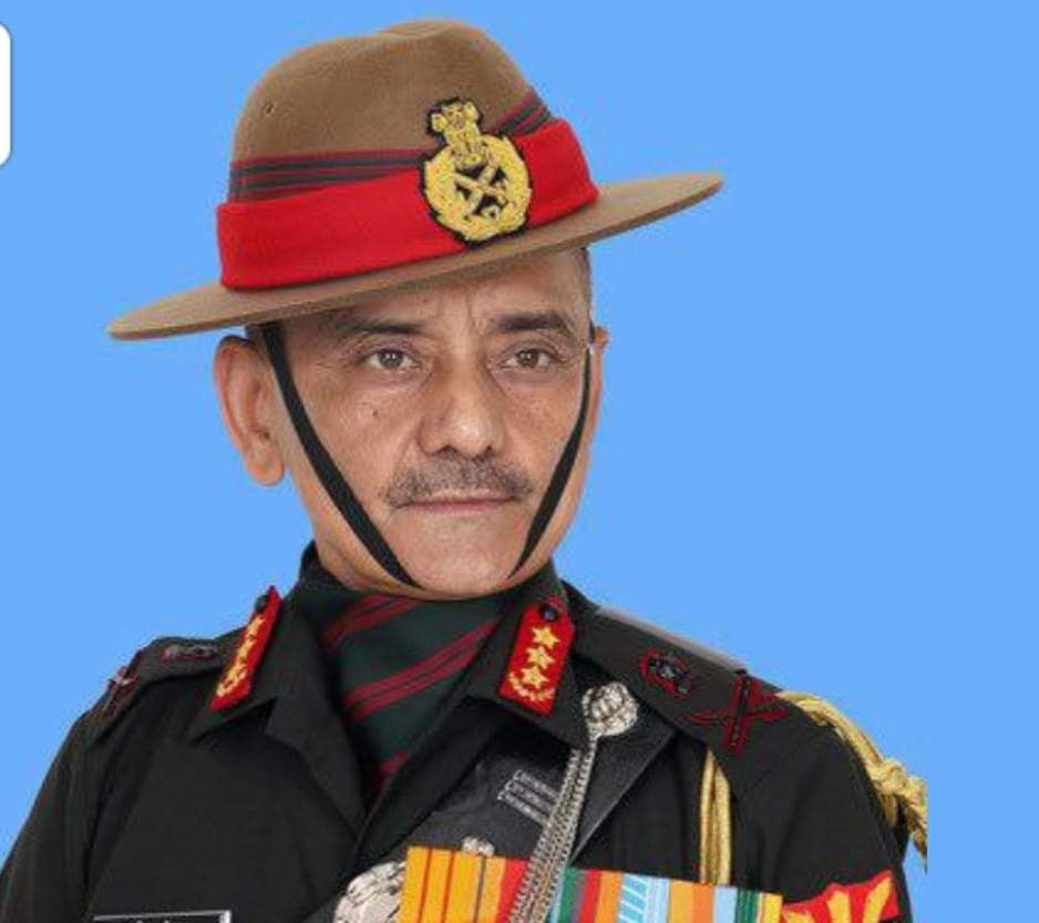 उत्तराखंड का सौभाग्य, पौड़ी जनपद का बहुत-बहुत धन्यवाद। पौड़ी के एक और बहादुर सैनिक लेफ्टिनेंट जनरल सेवानिवृत्त श्री #AnilChauhan, देश के नये #CDS नियुक्त हुए हैं। देश की सेना की बागडोर बहुत सक्षम हाथों में है। 
#ThankyouIndia