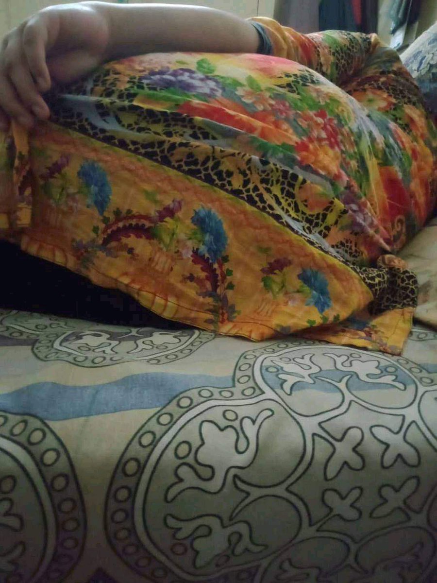 Emanali691's tweet photo. Ghar me aisi nazare Kon dekha rhi hai ...  meri to ami Fatima dekha rhi hai ap ... 
follow retweet kro https://t.co/SEPARCmRWw