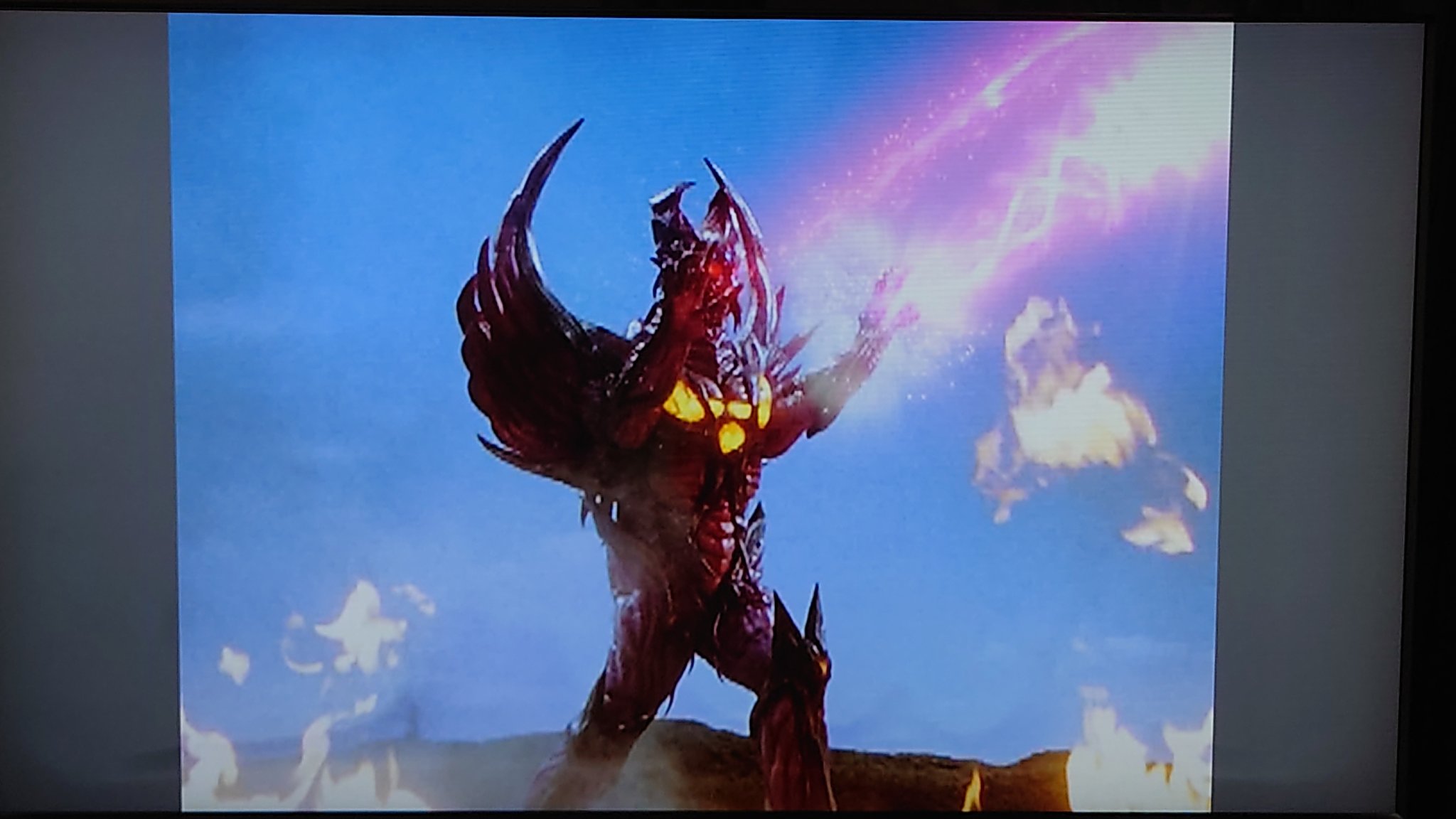 絶版 ウルトラマン コスモス カオス 2種 2月2日 ウルトラマンコスモス カオスヘッダーか取り憑いた