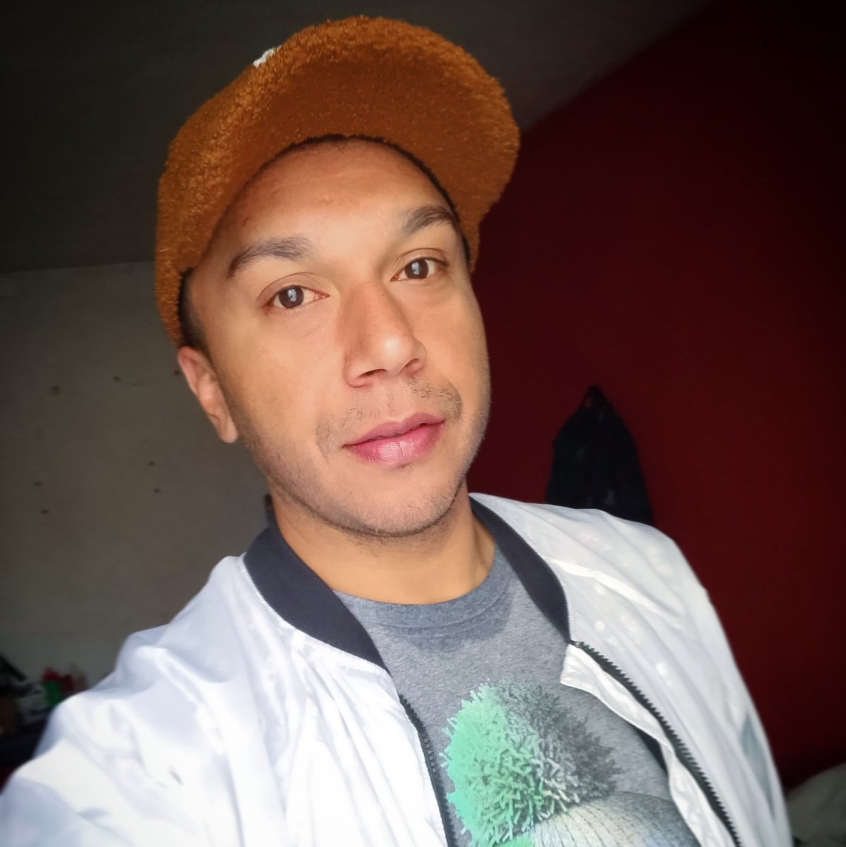 igulinos's tweet photo. #NewProfilePic https://t.co/ma3su2p87v