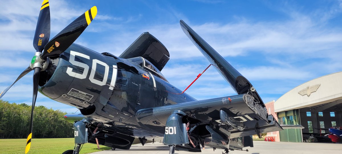 AvMuseumVB's tweet photo. Wing-fold Wednesday x 4! Our Corsair, Wildcat, Avenger and Skyraider on the flight line this morning! #MilitaryAviationMuseum #Corsair #Wildcat #Skyraider #Avenger #StoWing #Navy #Warbirds #Museum #AvGeek https://t.co/flvGIQXTXl