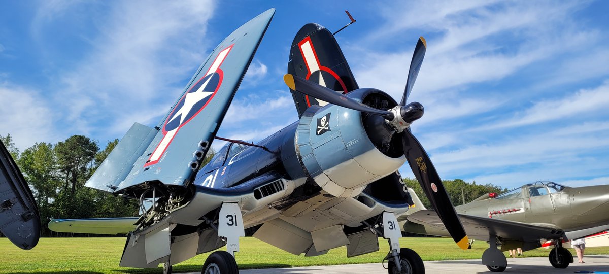 AvMuseumVB's tweet photo. Wing-fold Wednesday x 4! Our Corsair, Wildcat, Avenger and Skyraider on the flight line this morning! #MilitaryAviationMuseum #Corsair #Wildcat #Skyraider #Avenger #StoWing #Navy #Warbirds #Museum #AvGeek https://t.co/flvGIQXTXl