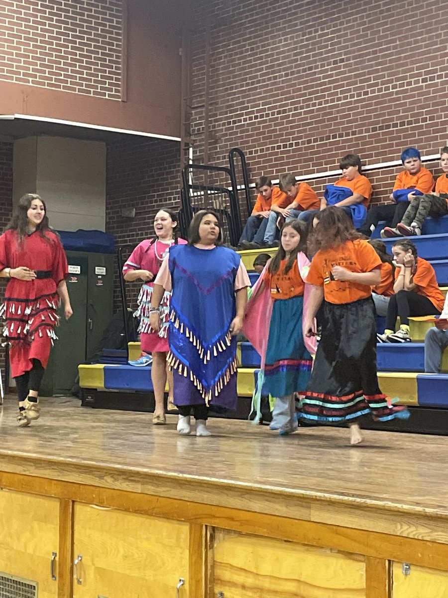 RidgeviewMiddle's tweet photo. Past and present RMS students showcased traditional grass, jingle, and ribbon dancing during our assembly to honour Truth and Reconciliation Day at RMS. @ASD_West https://t.co/JcNWzJqc3o