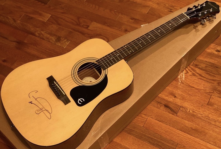 Team55Tackle's tweet photo. Thank you so much to @carrieunderwood for supplying a signed guitar and Mike Fisher a signed jersey to our virtual auction! Get your bid in now: https://t.co/QpeO5CSAhY

#10yrsofteam55 https://t.co/rbOraBH2pP