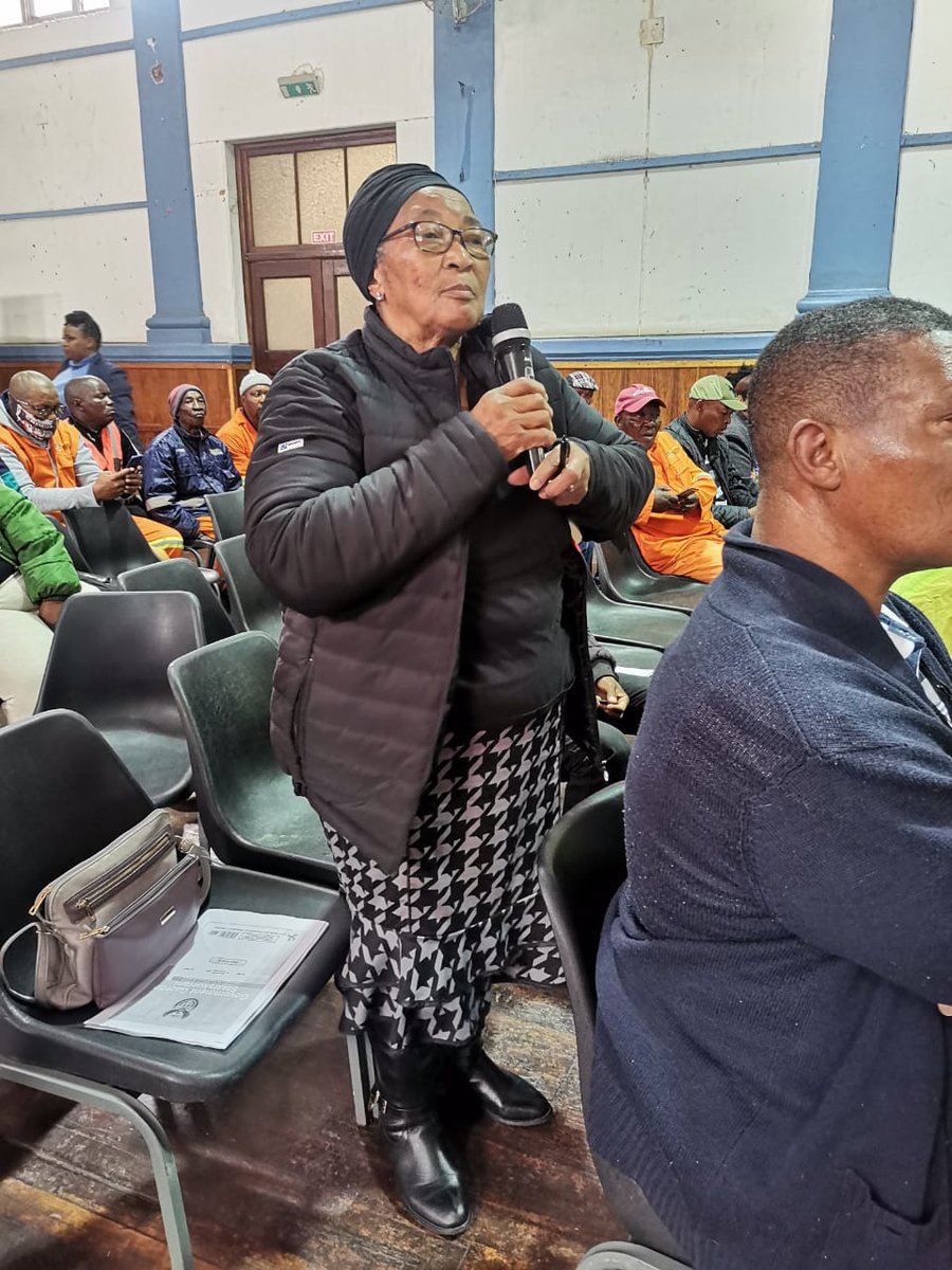 NC_drpw's tweet photo. Today the DPWI in collaboration with the NCDRPW engaged the EPWP participants and the community of De Aar regarding the gazetted EPWP Policy.
#EPWPPolicy
#TrendsettersInInfrastructureDevelopment
#ModernGrowingSuccessfulProvince https://t.co/2RJkembUsE