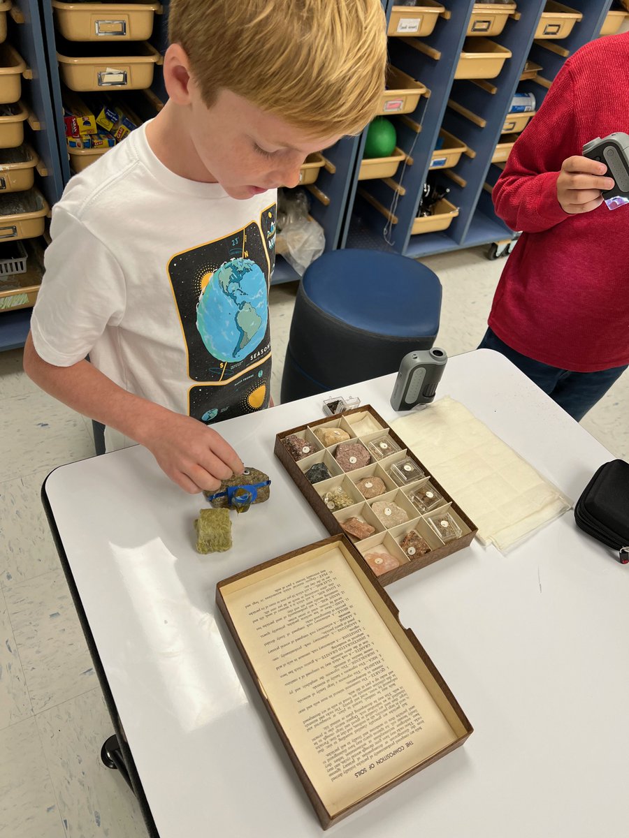 ShermanSchoolCT's tweet photo. Students in STEAM investigating rocks to determine type and making a hypothesis about where they may have come from. https://t.co/V9kk9Fzp73