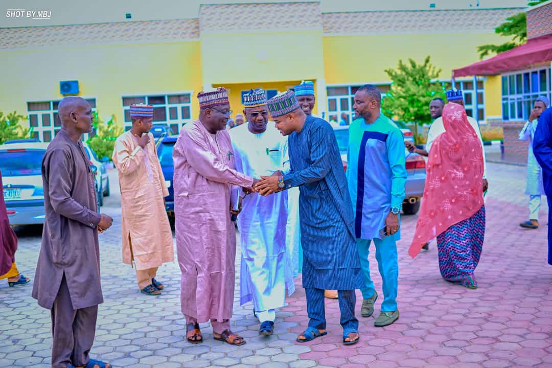 ibrogoni's tweet photo. With the chairman NVMA yobe at summit conference center. https://t.co/xs80TTHgw6