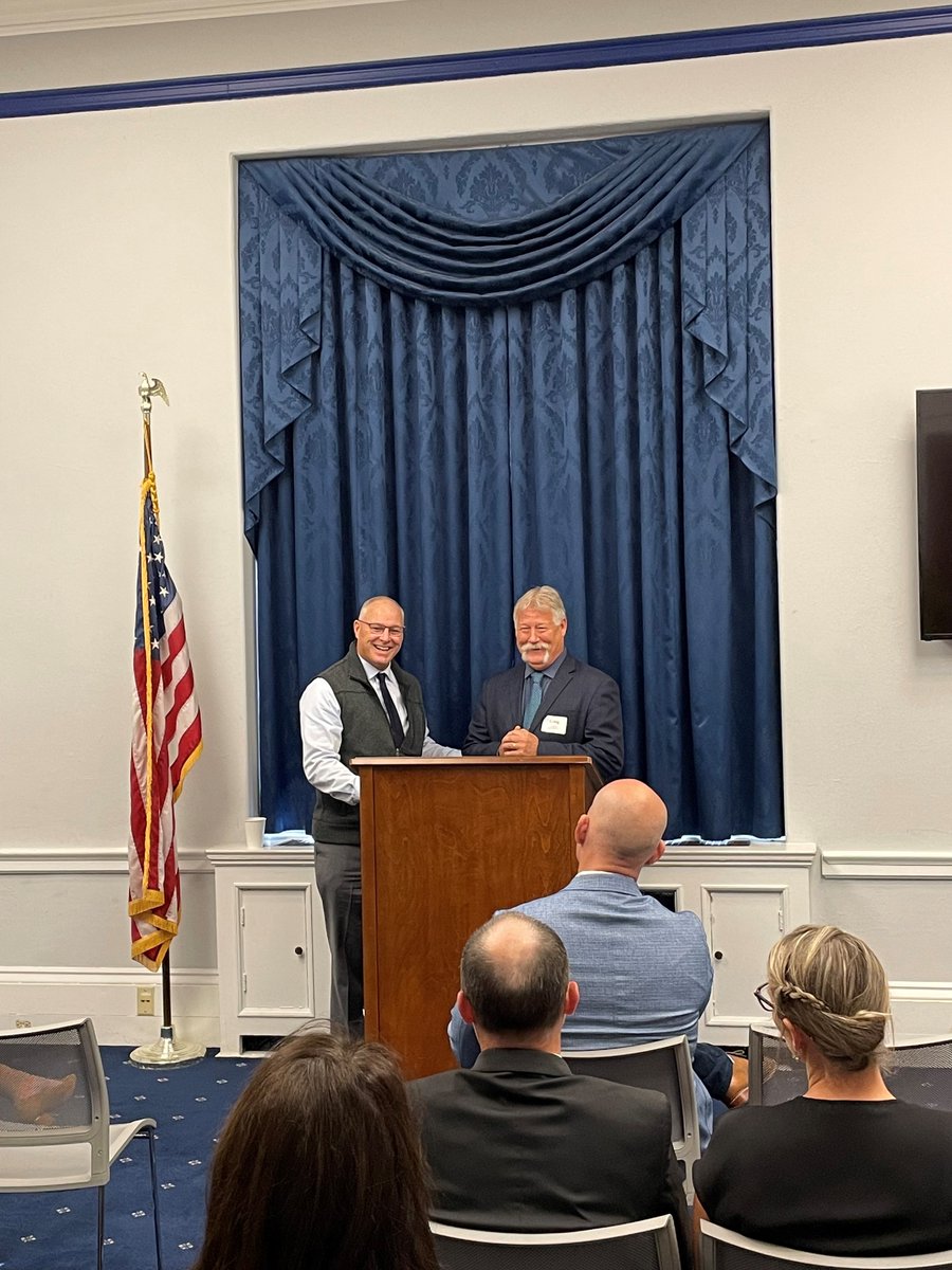 RepPeteStauber's tweet photo. It was great to discuss the need for permitting reform, as well as the need for affordable and reliable energy, with @MNRuralElectric this morning while they are on Capitol Hill! https://t.co/6edRbrtlwK