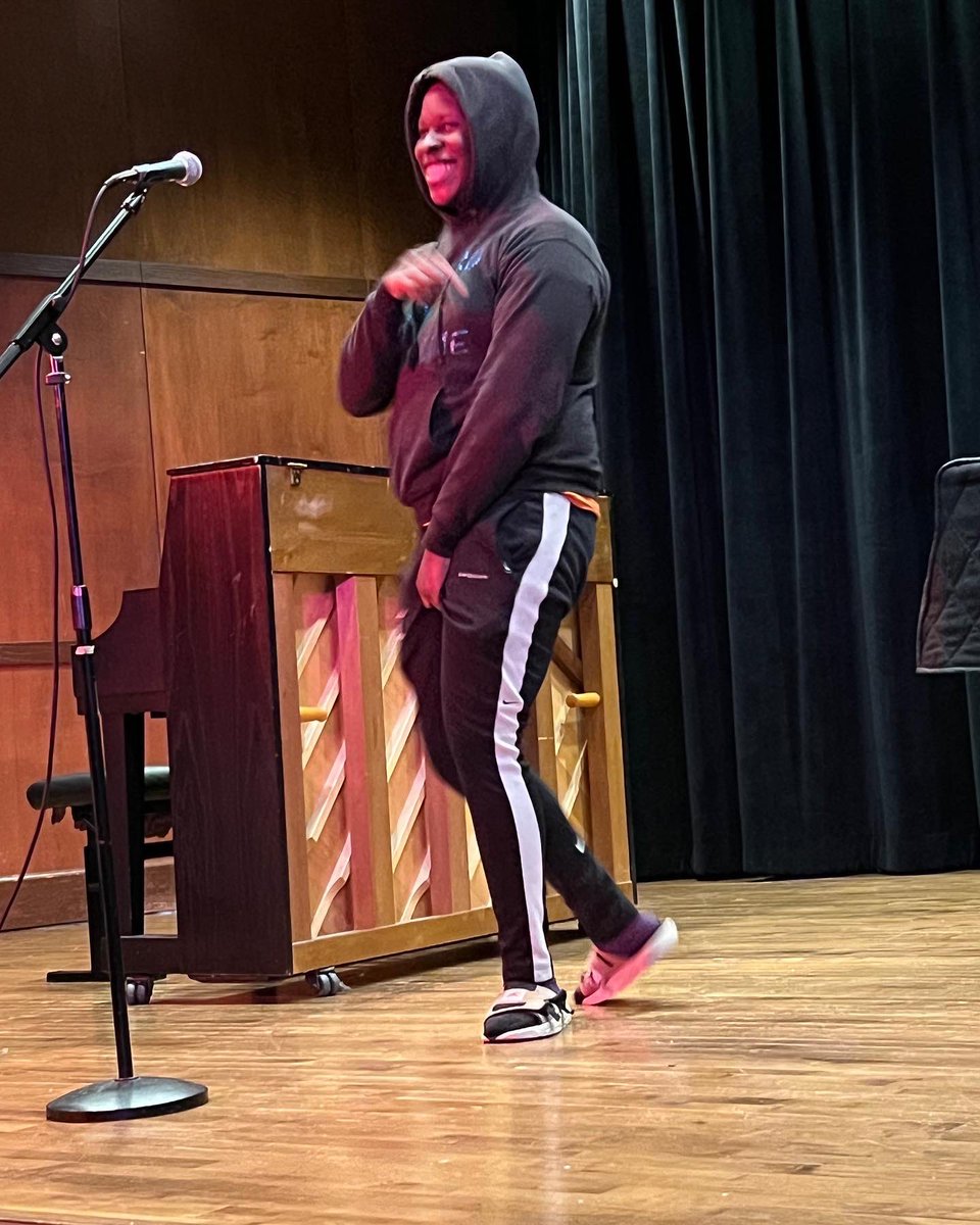 MUAlphas's tweet photo. Thank you to everyone who came out last night for the “Night at the APEollo” we really enjoyed seeing you all on stage showcasing your talents, and all of you were outstanding thank you! 👏🏾 https://t.co/HdNwgYlBQg